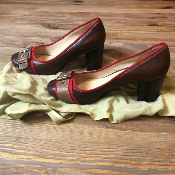 Nine West Heels with Buckles and Red Trim - Picture 4 of 8